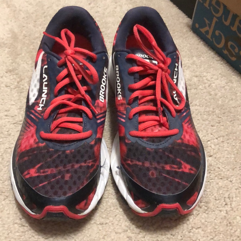 BRAND NEW Brooks Launch